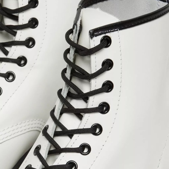 Dr Martens 1460 8 Eye Smooth Boot - White *LIKE NEW* - Picture 10 of 11